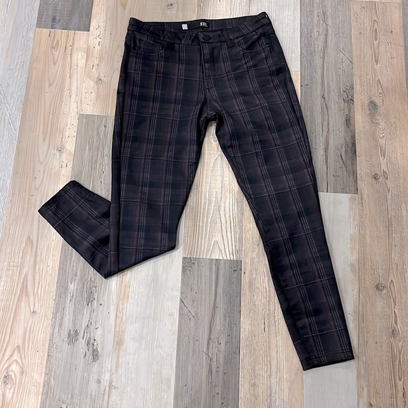 Kut from the Kloth Women's Black/Brown Checkered Stretch Skinny Leg Pants Size 8 - Picture 1 of 5